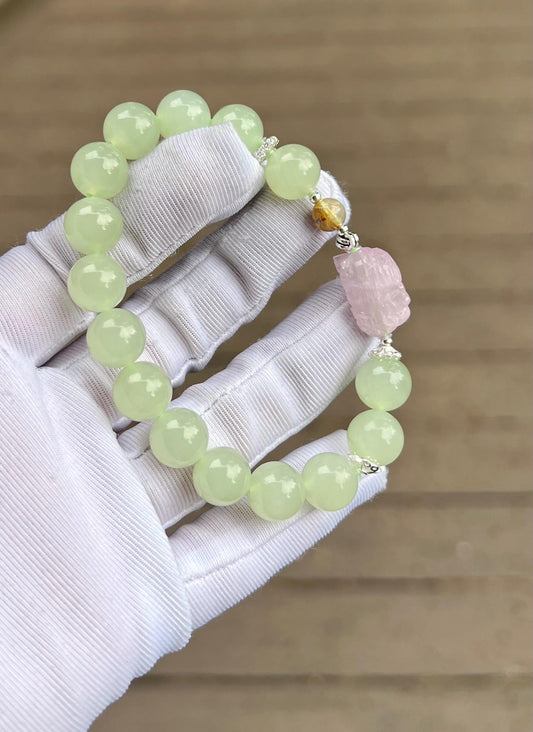 10mm Certified natural Qinghai nephrite Bracelet/light fresh green nephrite/purple Kunzite carved Mermaid天然软玉 青海老矿晴水料 冰晴水手串#1796搭配 猫眼紫锂辉雕刻人鱼