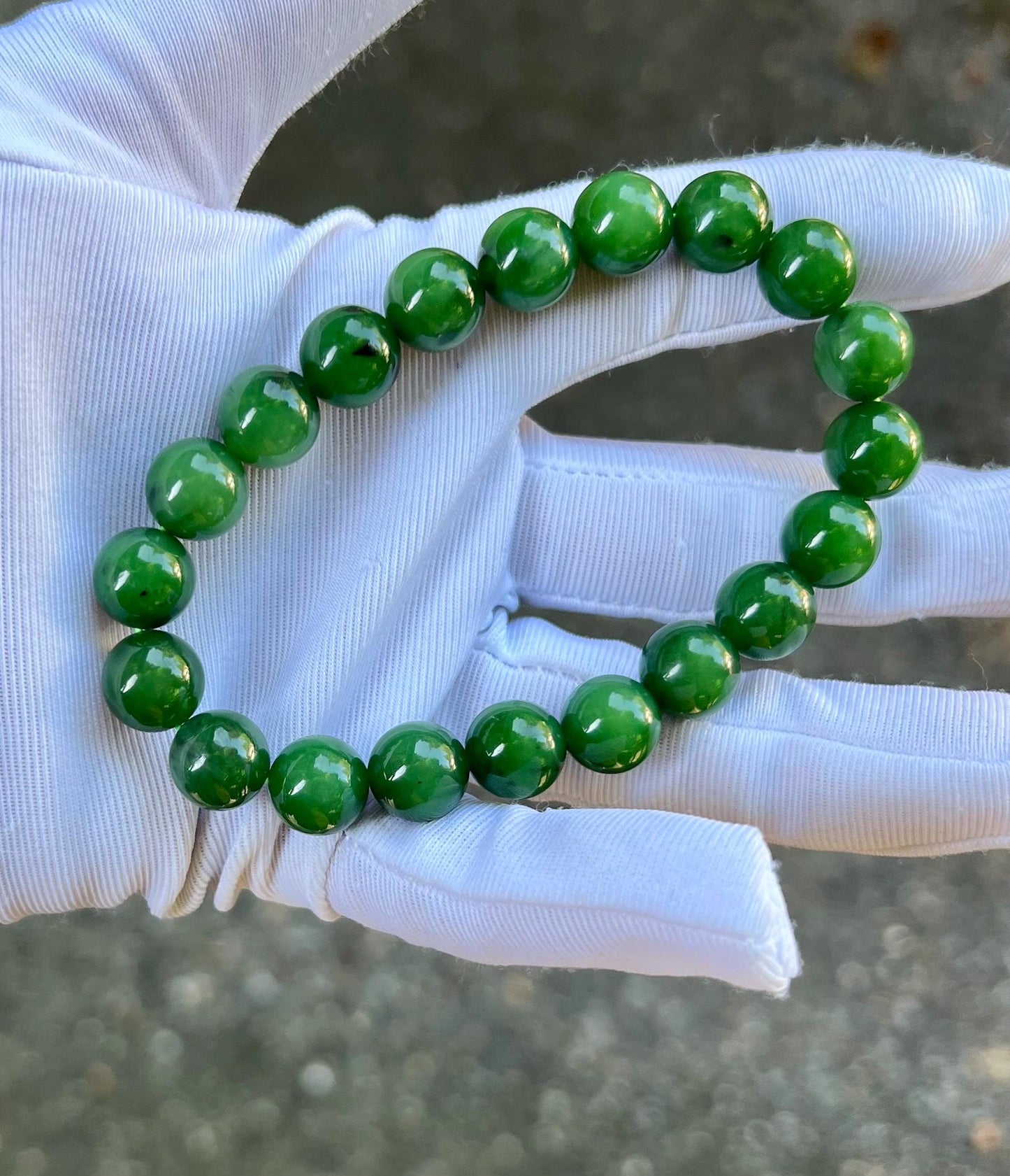 9.9mm Certified natural nephrite green jade/Siberian green nephrite bracelet /rich bright green/old mine nephrite 天然老俄料碧玉手串  浓阳绿 色标绿#4176