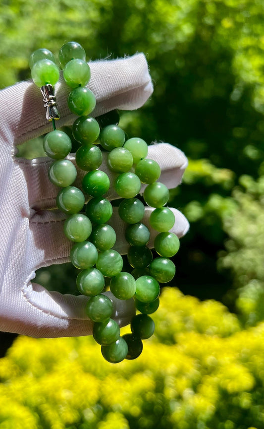 9.5mm Certified natural nephrite green jade/ green nephrite necklace 天然碧玉项链 白加绿 冰底起胶 无黑点#4445