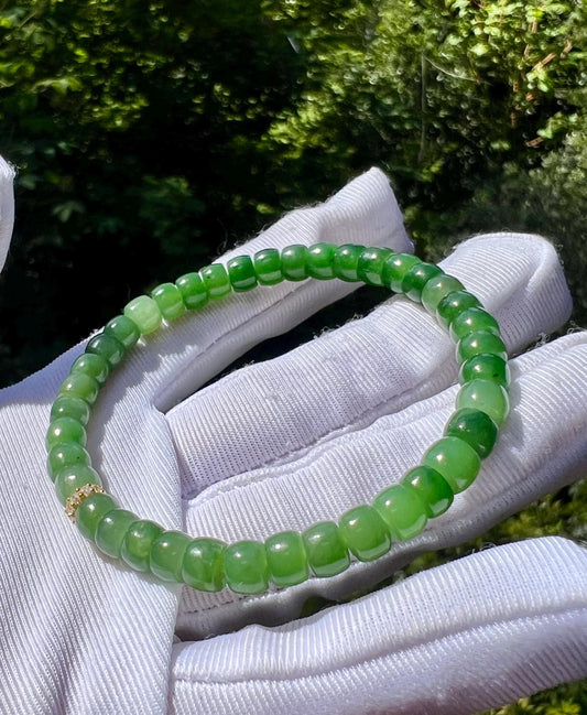 Certified natural  nephrite green jade/green nephrite straight cut beads bracelet /bright green 天然 碧玉  冰底阳绿 直切珠手串 极限弧#3624