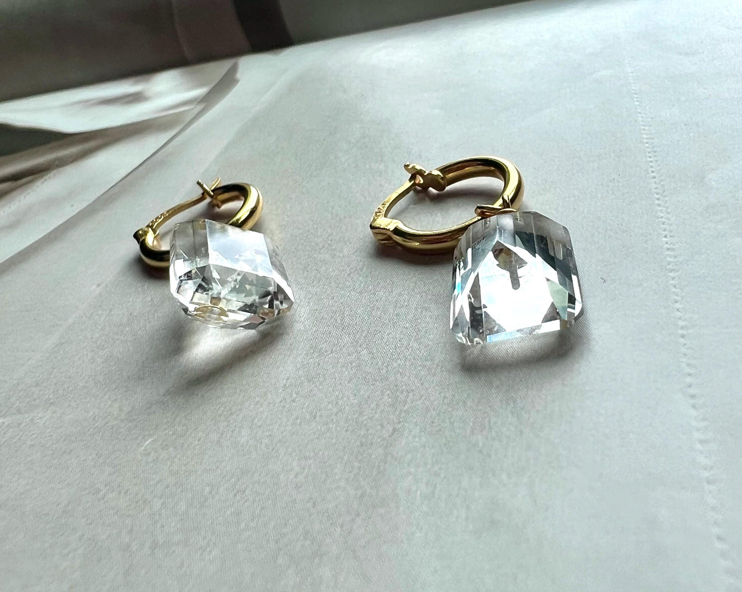 Certified natural clear quartz earrings/ Pyramid shaped Faceted clear quartz/S925 earrings 天然净体白水晶耳环 糖塔形刻面耳坠  纯银耳扣  #0439