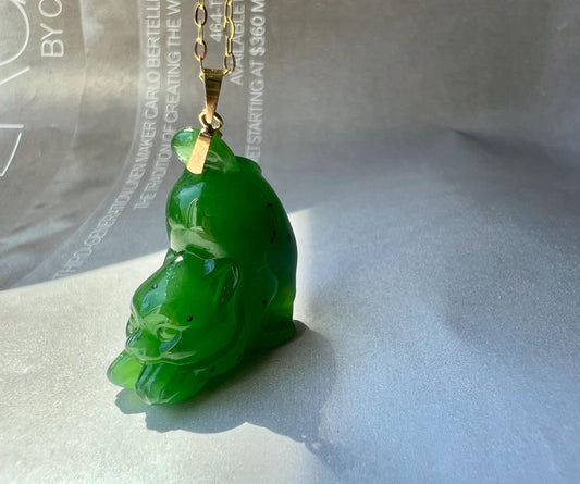 Certified natural nephrite green jade/Siberian rich green nephrite carved squirrel pendant necklace/gold 18k天然碧玉 浓色辣绿松鼠吊坠 #2730胶糯起莹光