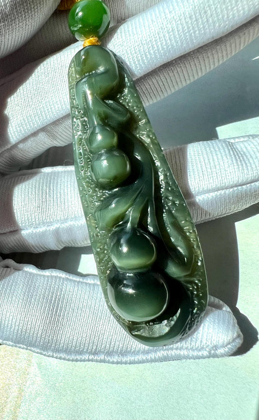 Certified natural nephrite green jade/Siberian bluish green nephrite carved gourd pendant necklace/chatoyant green nephrite 天然俄料碧玉 猫眼瓷蓝 孔雀蓝 雕刻葫芦吊坠#1704