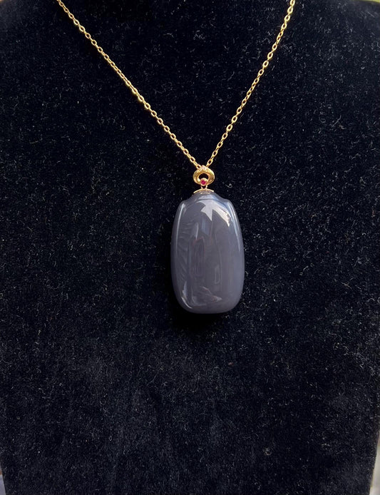 Certified natural jade/purple nephrite nothing pendant necklace/violet purple safety pendant/gold 18k /天然精品软玉 烟紫无事牌 紫罗兰色#7414  面包牌 胖墩墩