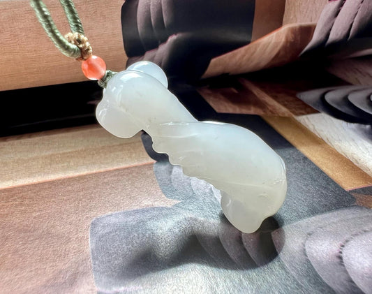 Certified natural jade/ white nephrite carved Holding Lingzhi Ruyi pendant /necklace 天然精品软玉 白玉 雕刻手握如意吊坠 项链# 7714 熟白细糯