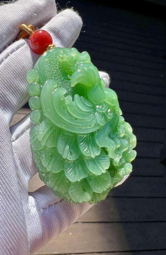 Certified natural nephrite green jade/green nephrite carved peacock pendant necklace/apple green nephrite 天然精品软玉 乌兰海碧玉 苹果绿 雕刻孔雀吊坠 #4870