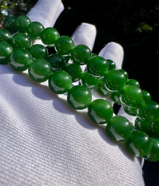 8mm+ Certified natural nephrite green jade/Siberian green nephrite necklace /rich bright green color 天然精品软玉 俄料碧玉项链 辣阳绿 #1831 高色