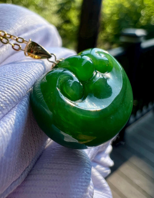 Certified natural nephrite green jade/rich green nephrite bean pendant/nephrite Ruyi necklace/gold 18k天然软玉 碧玉 浓阳绿如意吊坠 #9524 福豆胖墩墩