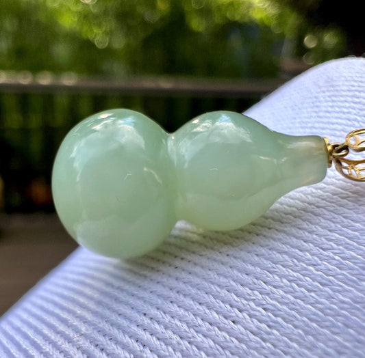Certified natural nephrite green jade/light bluish green nephrite/ gourd pendant necklace/天然软玉  碧玉 粉青瓷白 葫芦吊坠项链18k金扣头#1730