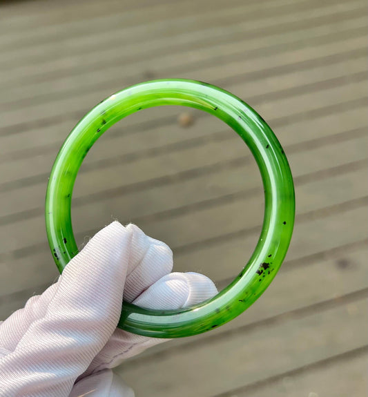 Certified Green Nephrite Jade Bangle: Natural Round Jadeite Bracelet (61.2mm, 34.04g #0391