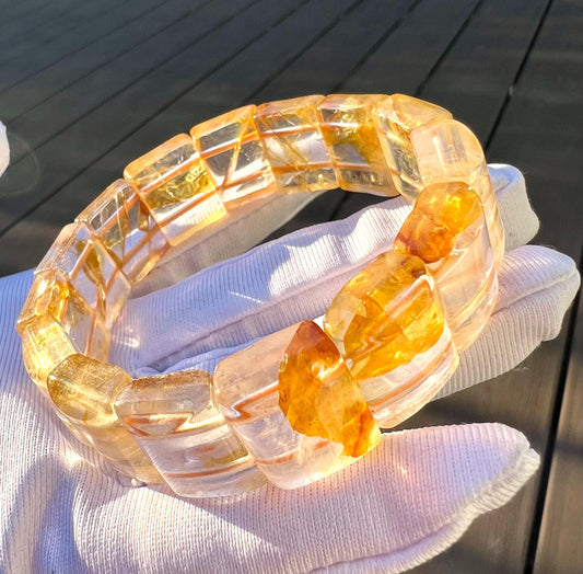 Natural yellow Hematoid quartz bracelet/ petal inclusion天然黄胶花水晶手牌 晶体干净 花瓣幻影